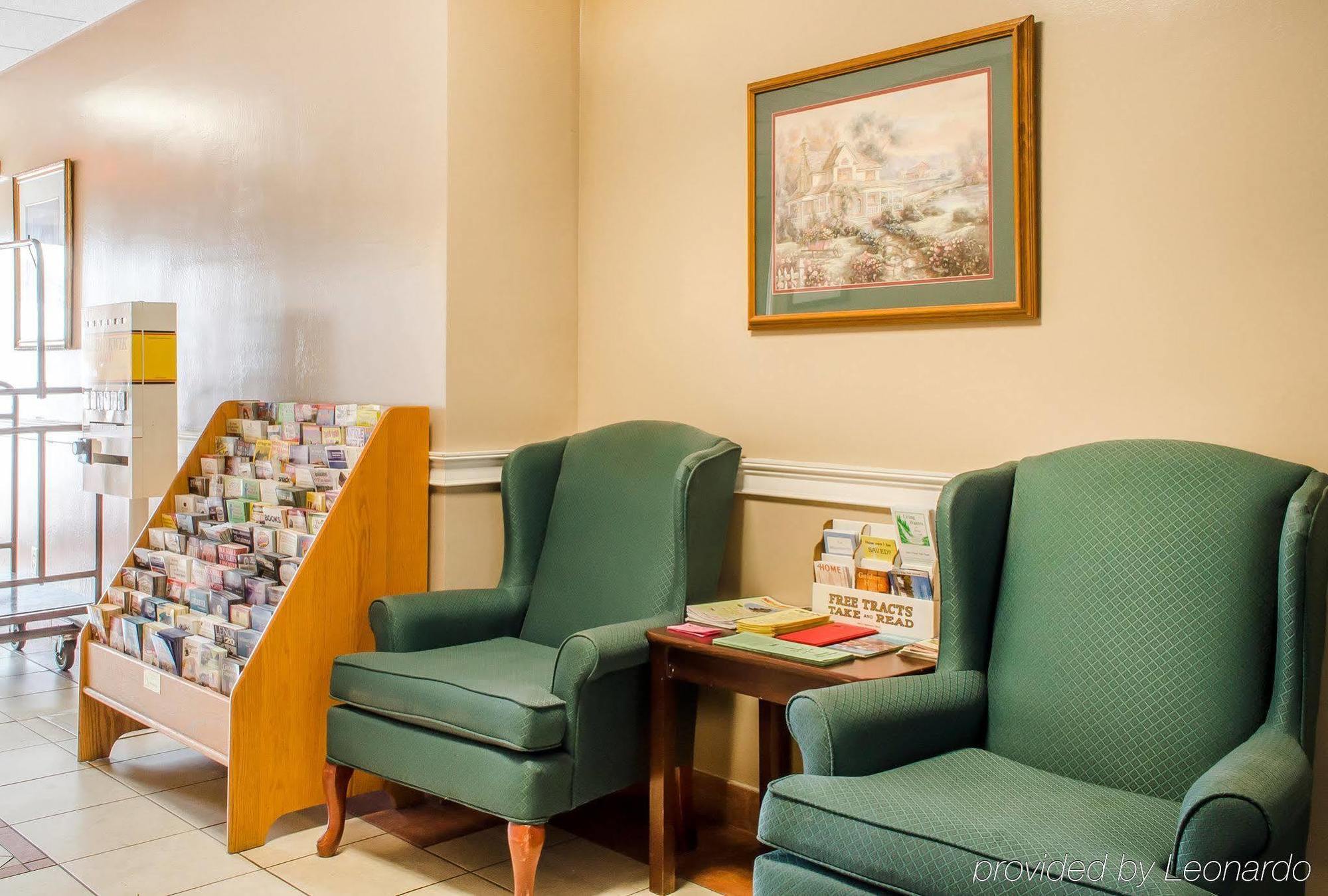 Denver Econo Lodge Inn & Suites מראה חיצוני תמונה