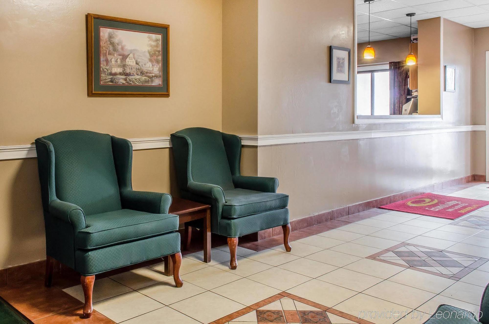 Denver Econo Lodge Inn & Suites מראה חיצוני תמונה
