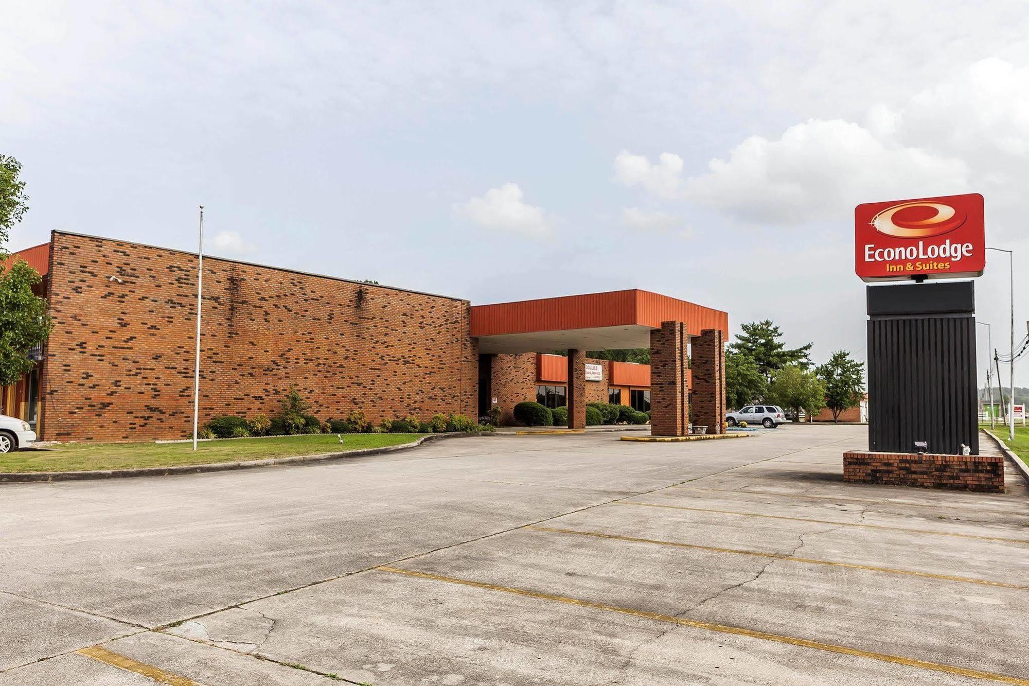 Denver Econo Lodge Inn & Suites מראה חיצוני תמונה