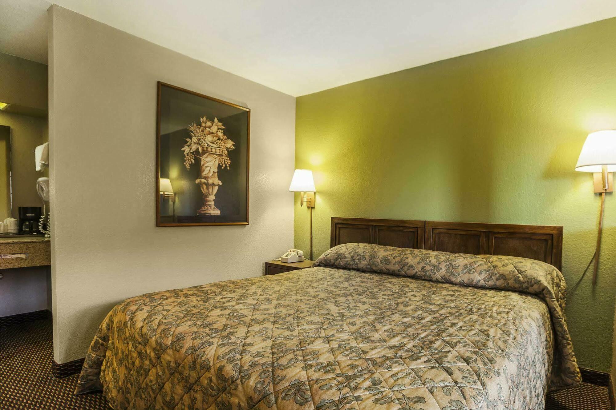 Denver Econo Lodge Inn & Suites מראה חיצוני תמונה